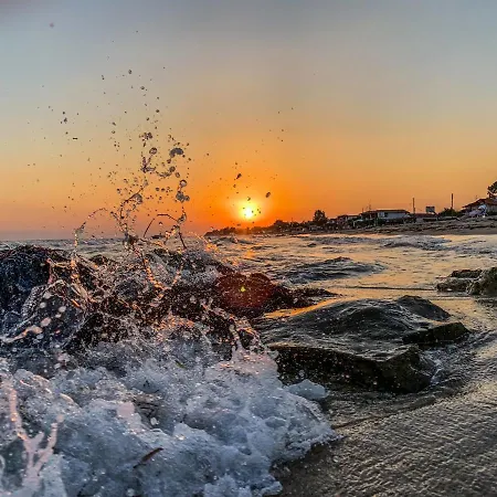 Galinis' Sea Front B Lägenhet Nea Kallikrateia